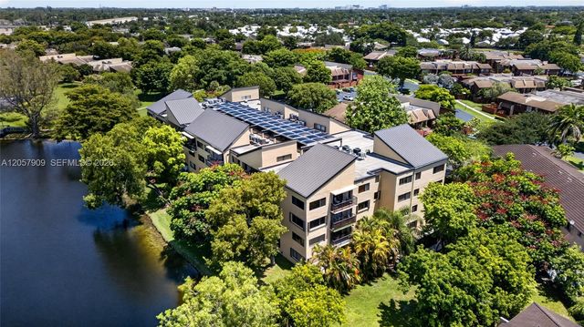 6666 SW 115th Court 301, Miami, FL 33173