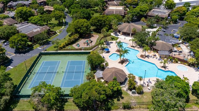 6666 SW 115th Court 301, Miami, FL 33173