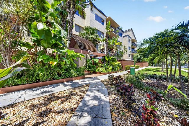 6666 SW 115th Court 301, Miami, FL 33173