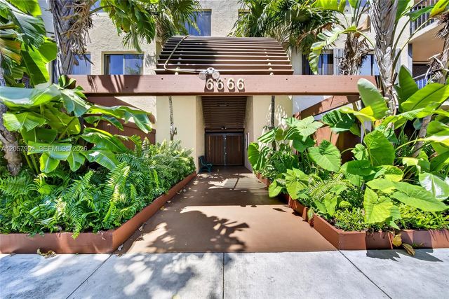 6666 SW 115th Court 301, Miami, FL 33173