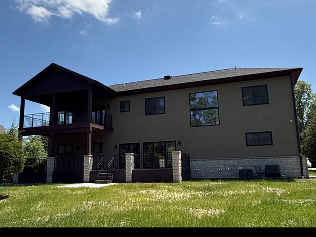 1744 Walnut Circle, Northbrook, IL 60062