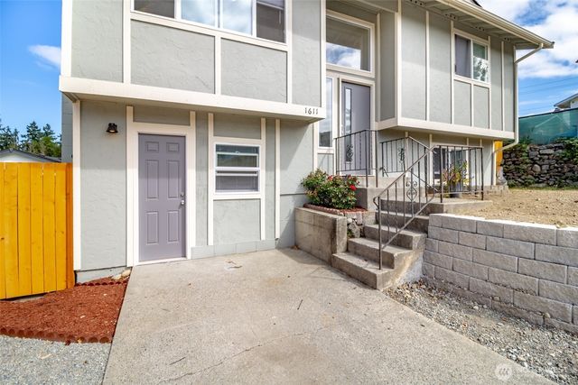 1611 S 84th Street, Tacoma, WA 98444