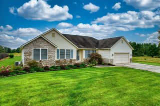 71 Bluegrass Drive, Pataskala, OH 43062