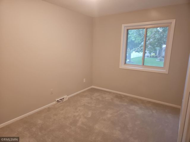 5072 Upper 182nd Street W, Farmington, MN 55024