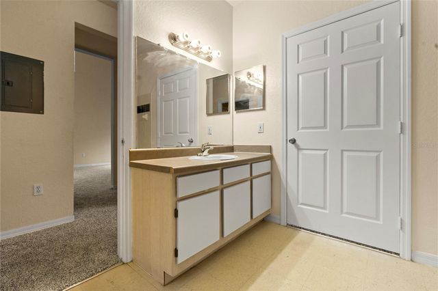 6021 WESTGATE DRIVE 823, Orlando, FL 32835