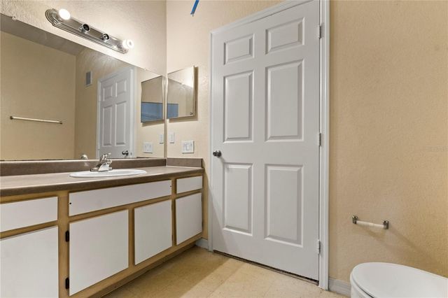 6021 WESTGATE DRIVE 823, Orlando, FL 32835