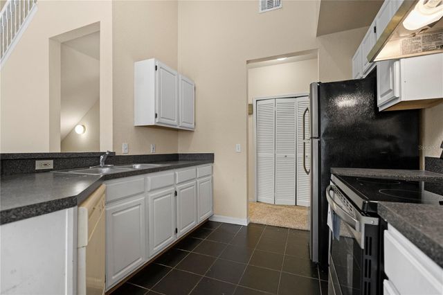 6021 WESTGATE DRIVE 823, Orlando, FL 32835