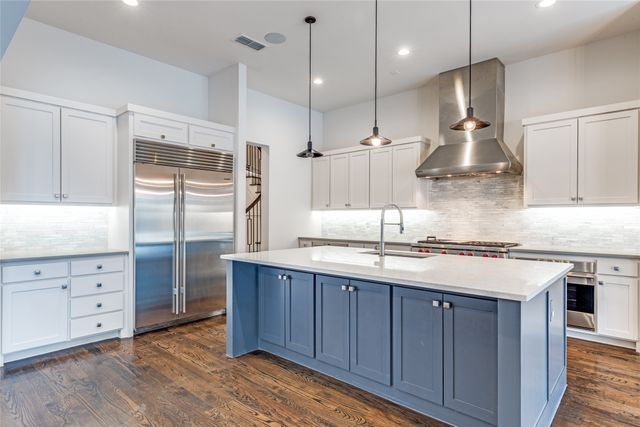 6921 Valley View Lane, Dallas, TX 75240