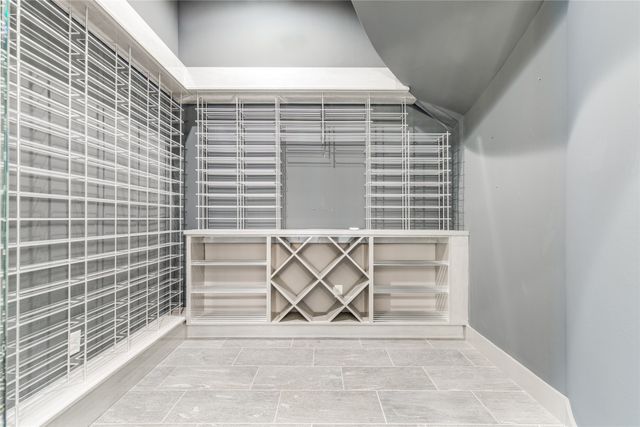 6921 Valley View Lane, Dallas, TX 75240