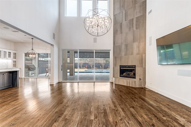 6921 Valley View Lane, Dallas, TX 75240