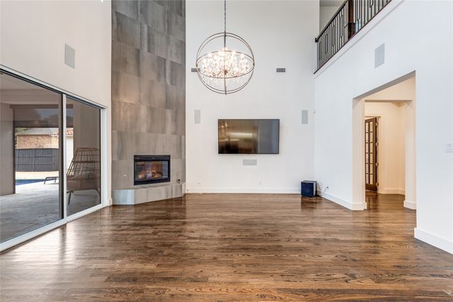 6921 Valley View Lane, Dallas, TX 75240