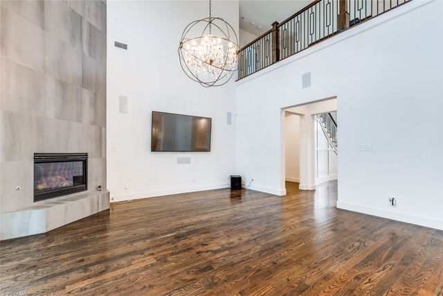 6921 Valley View Lane, Dallas, TX 75240