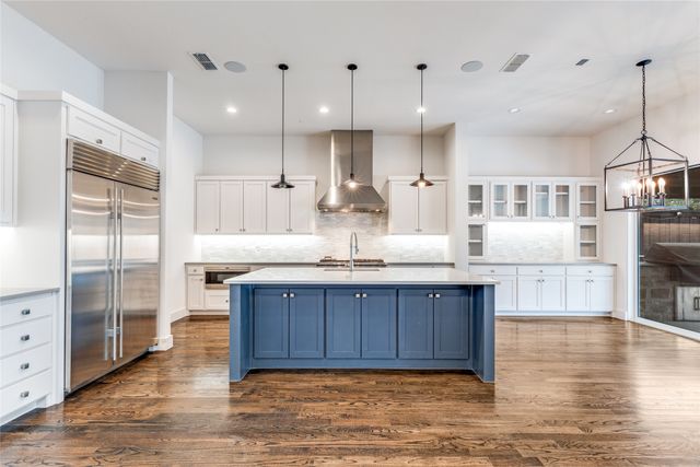 6921 Valley View Lane, Dallas, TX 75240