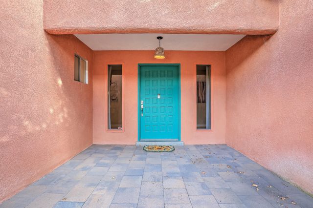 1020 BRAZOS Place SE, Albuquerque, NM 87123