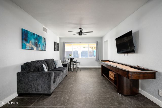 8059 E CAMBRIDGE Avenue, Scottsdale, AZ 85257