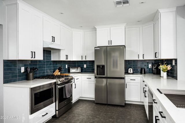 8059 E CAMBRIDGE Avenue, Scottsdale, AZ 85257