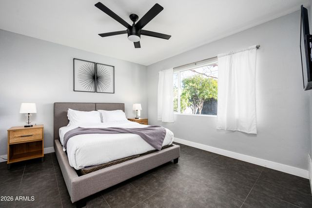 8059 E CAMBRIDGE Avenue, Scottsdale, AZ 85257