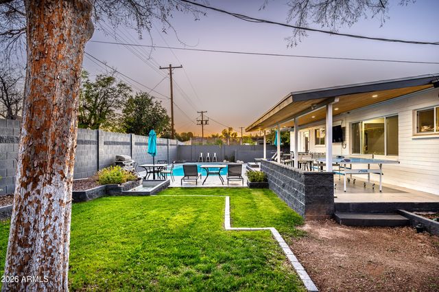 8059 E CAMBRIDGE Avenue, Scottsdale, AZ 85257