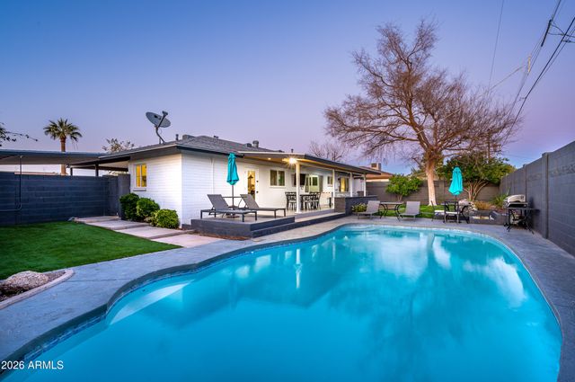 8059 E CAMBRIDGE Avenue, Scottsdale, AZ 85257