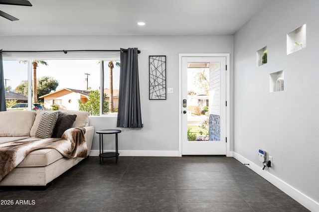 8059 E CAMBRIDGE Avenue, Scottsdale, AZ 85257