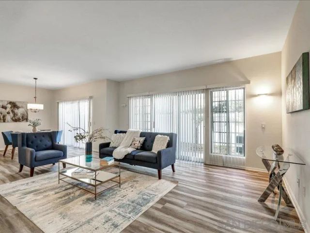 8641 Via Mallorca F, La Jolla, CA 92037