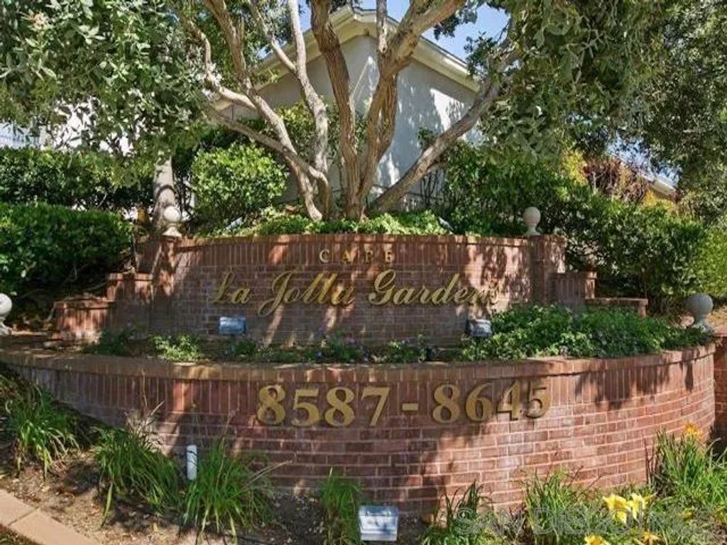 8641 Via Mallorca F, La Jolla, CA 92037