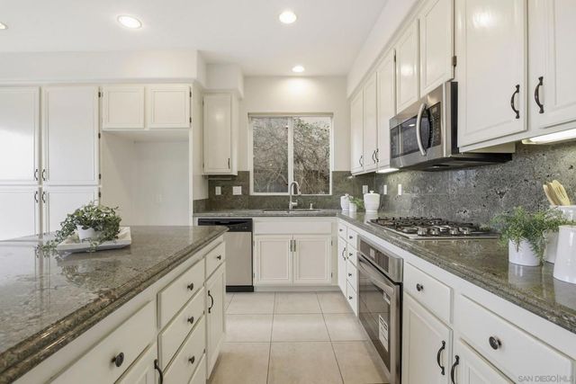 11369 Vista Elevada, San Diego, CA 92131