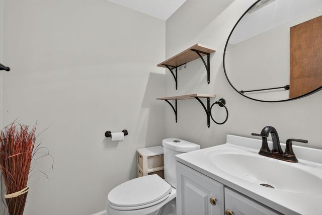 2407 E Brandenberry Court 1L, Arlington Heights, IL 60004