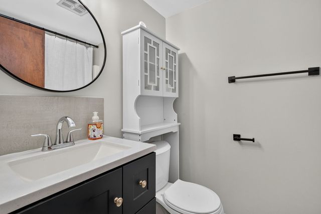 2407 E Brandenberry Court 1L, Arlington Heights, IL 60004