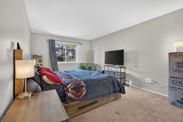 2407 E Brandenberry Court 1L, Arlington Heights, IL 60004