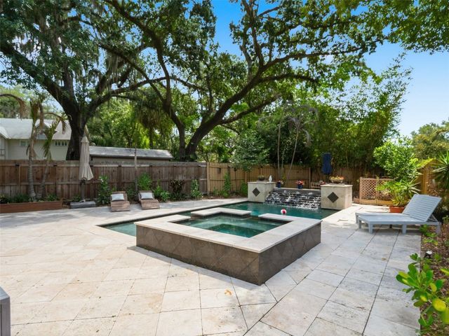 301 S LAWSONA BOULEVARD, Orlando, FL 32801