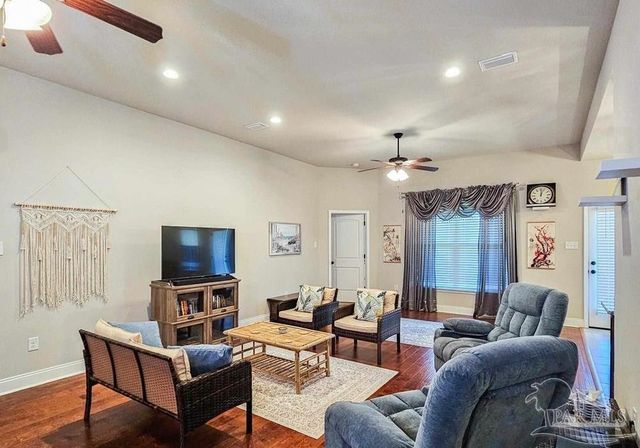 8881 Bellawood Cir, Pensacola, FL 32514