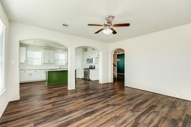 352 Selah Ct, Alvin, TX 77511