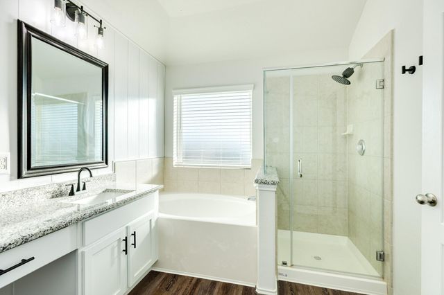 352 Selah Ct, Alvin, TX 77511