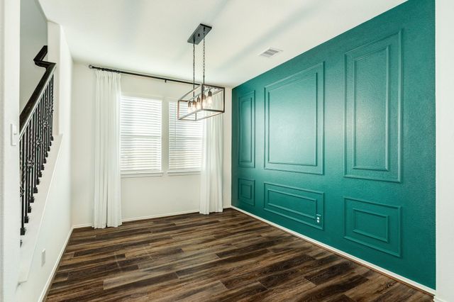 352 Selah Ct, Alvin, TX 77511