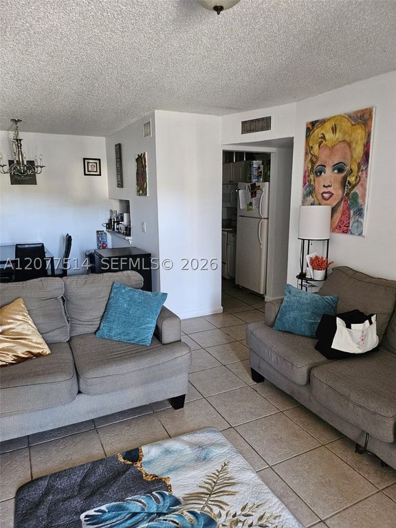 1838 Abbey Rd 208, West Palm Beach, FL 33415