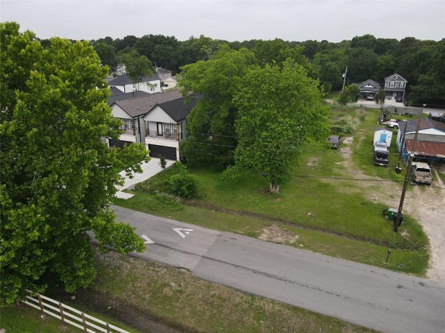 8215 Venus Street, Houston, TX 77088