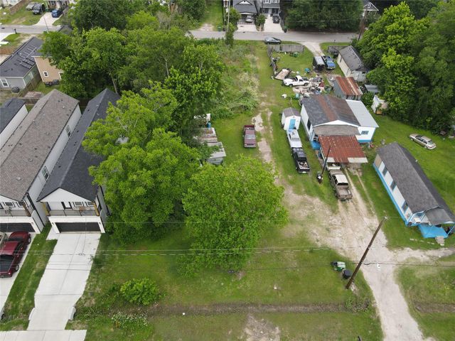 8215 Venus Street, Houston, TX 77088
