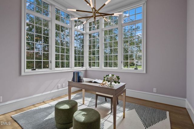 812 Manchester Drive, Raleigh, NC 27609