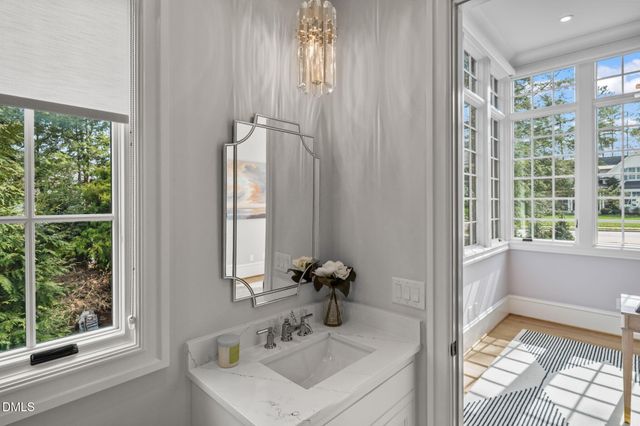 812 Manchester Drive, Raleigh, NC 27609