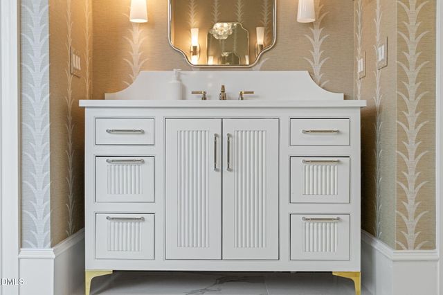 812 Manchester Drive, Raleigh, NC 27609