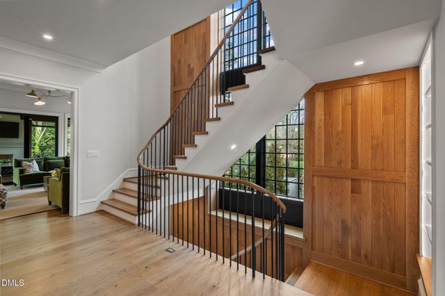 812 Manchester Drive, Raleigh, NC 27609