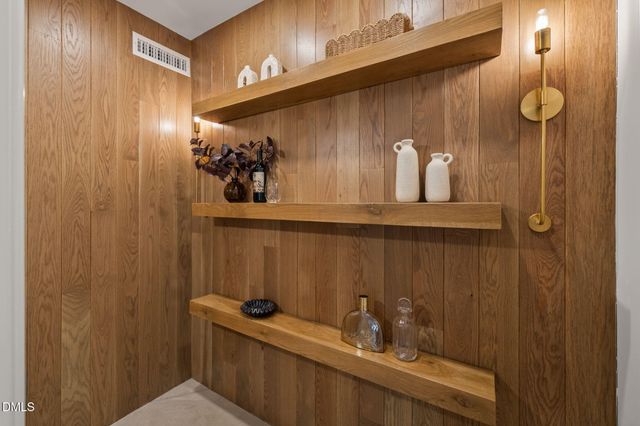 812 Manchester Drive, Raleigh, NC 27609