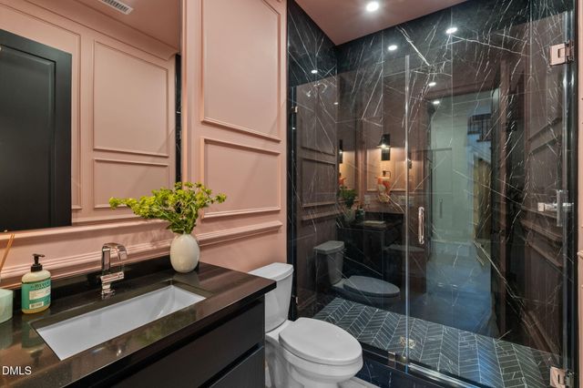 812 Manchester Drive, Raleigh, NC 27609