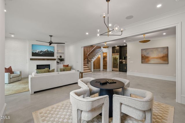 812 Manchester Drive, Raleigh, NC 27609