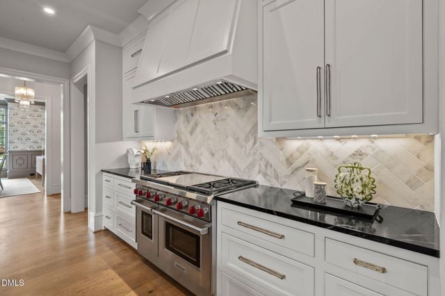 812 Manchester Drive, Raleigh, NC 27609