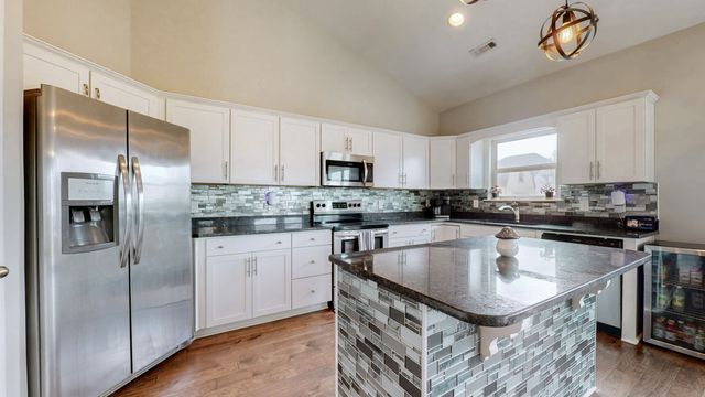 1017 Laurelwood Dr, Gallatin, TN 37066