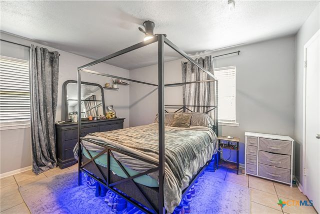 1103 Magnolia Avenue, Copperas Cove, TX 76522