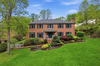 164 Pleasantview Dr, Peters Twp, PA 15317