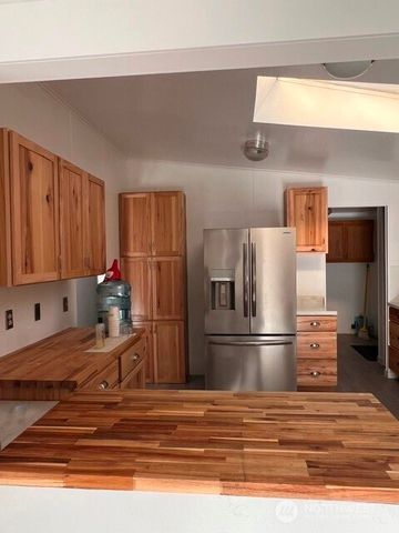 3688 Smugglers Cove Road, Greenbank, WA 98253